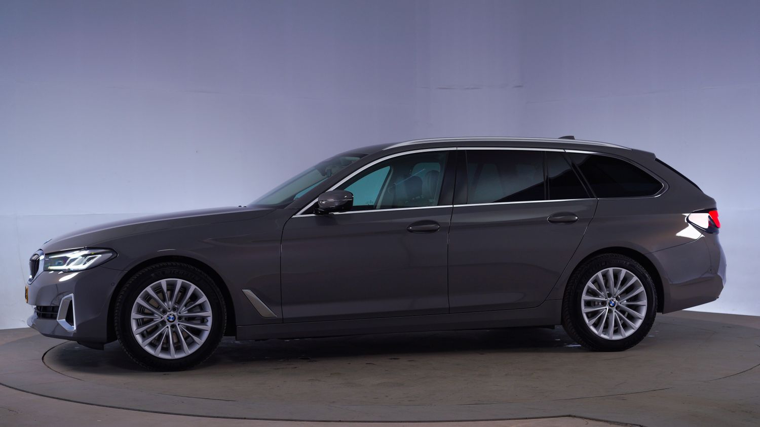 BMW 5-serie Station 2020 J-967-XF 2