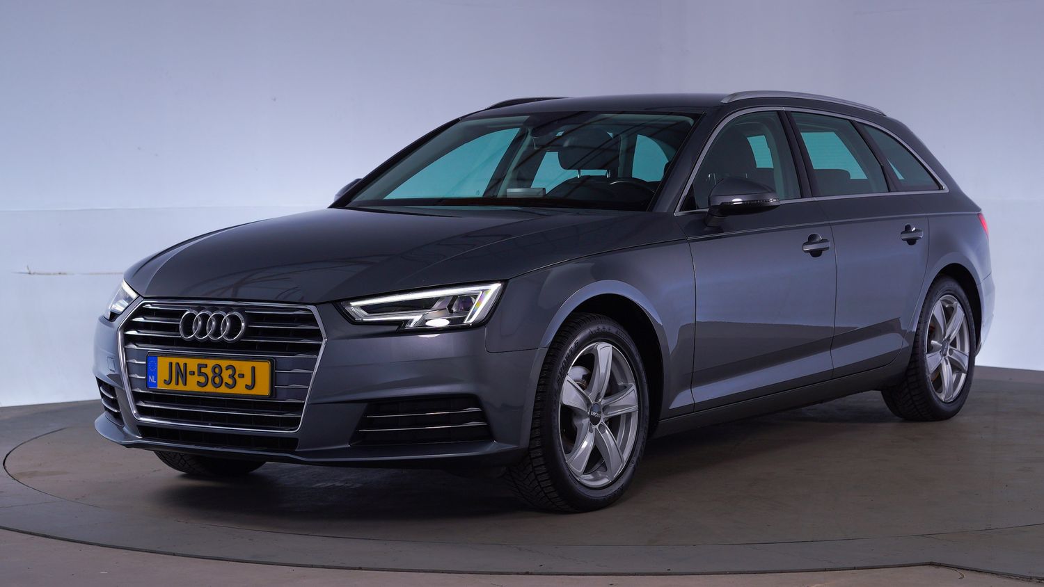 Audi A4 Station 2016 JN-583-J 1