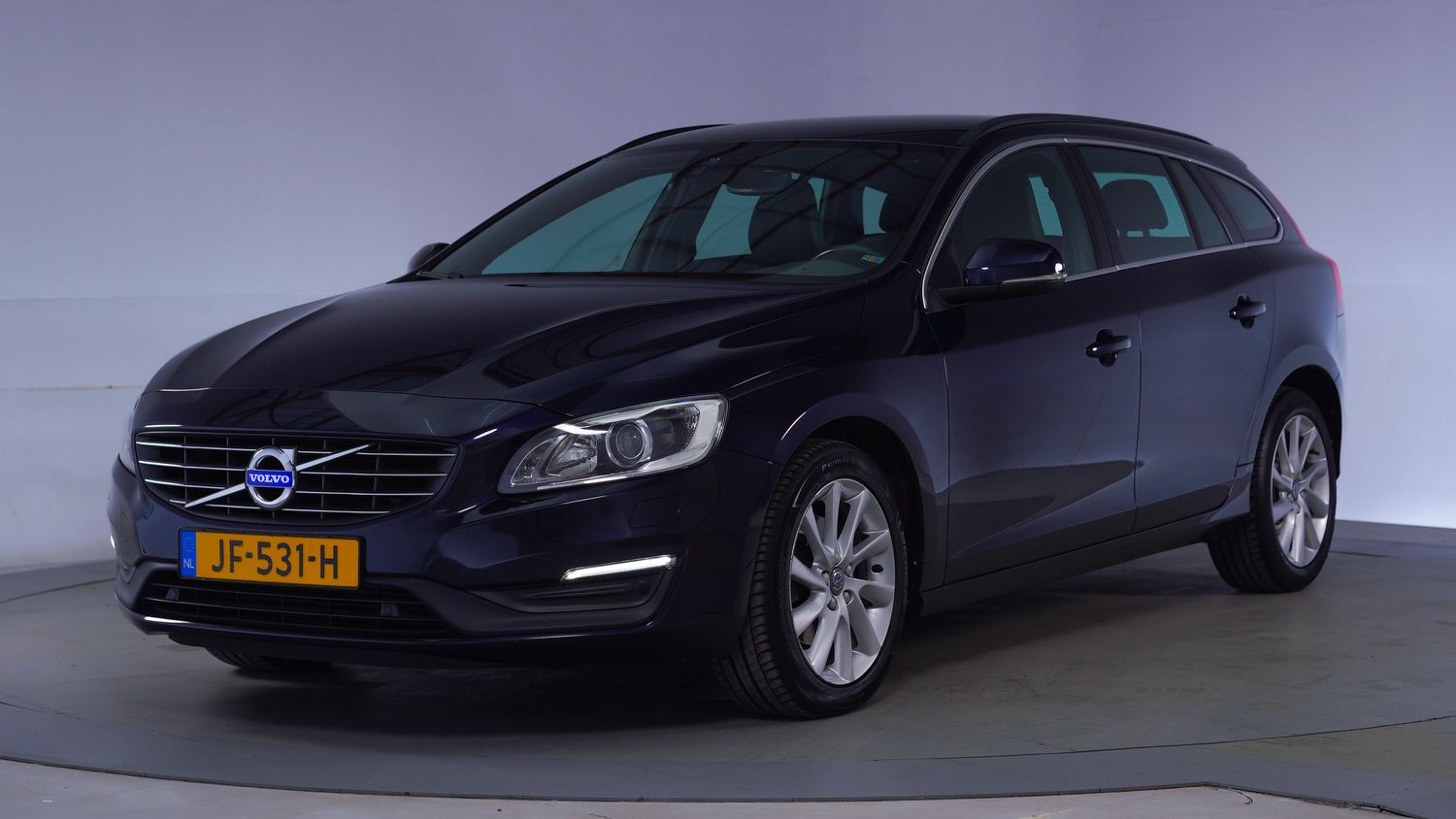 Volvo V60 Station 2015 JF-531-H 1