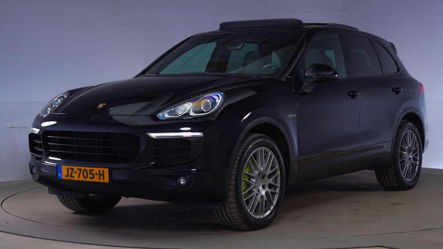 Porsche Cayenne SUV / Terreinwagen 2015 JZ-705-H 1