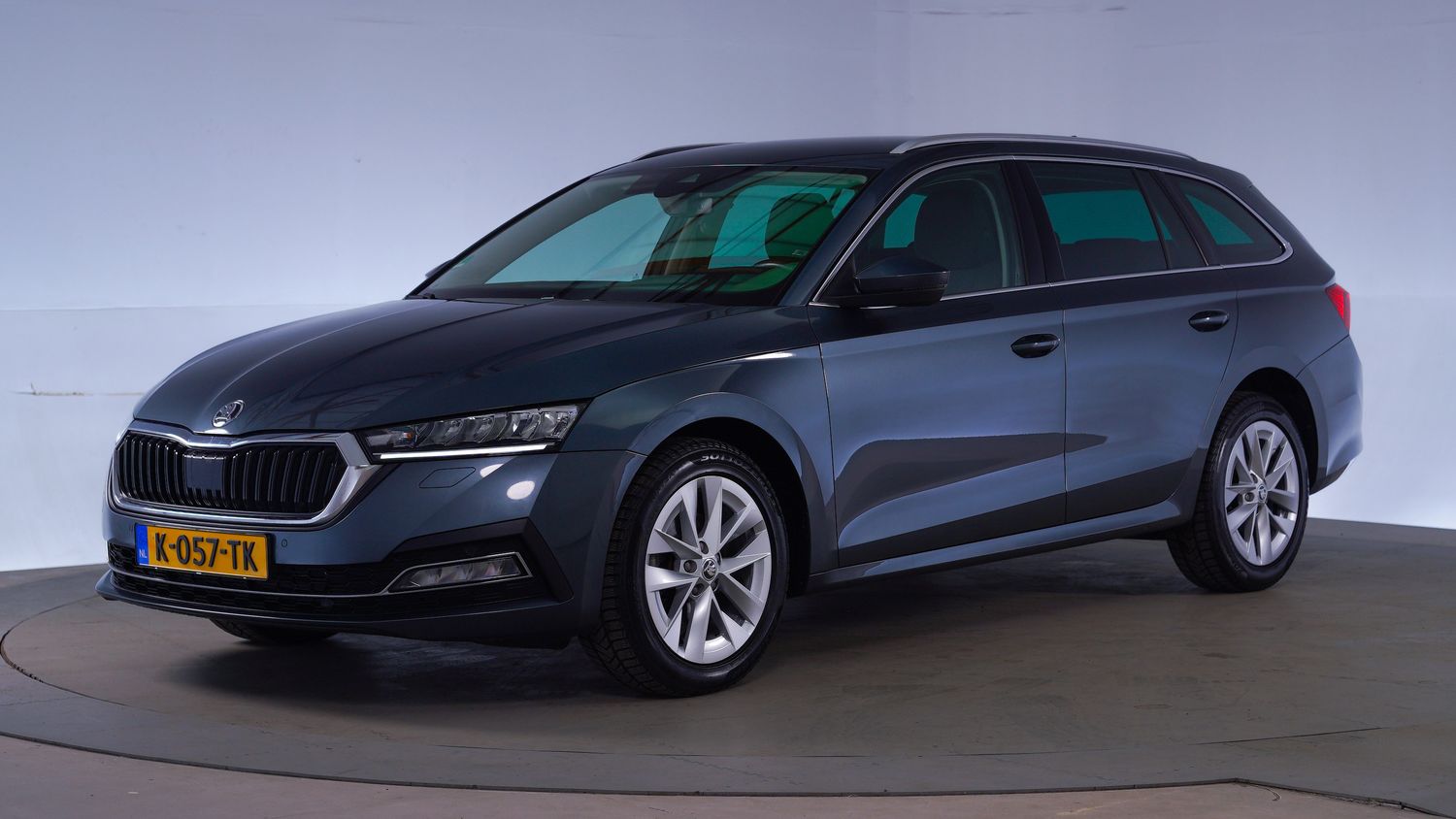 Skoda Octavia Station 2021 K-057-TK 1