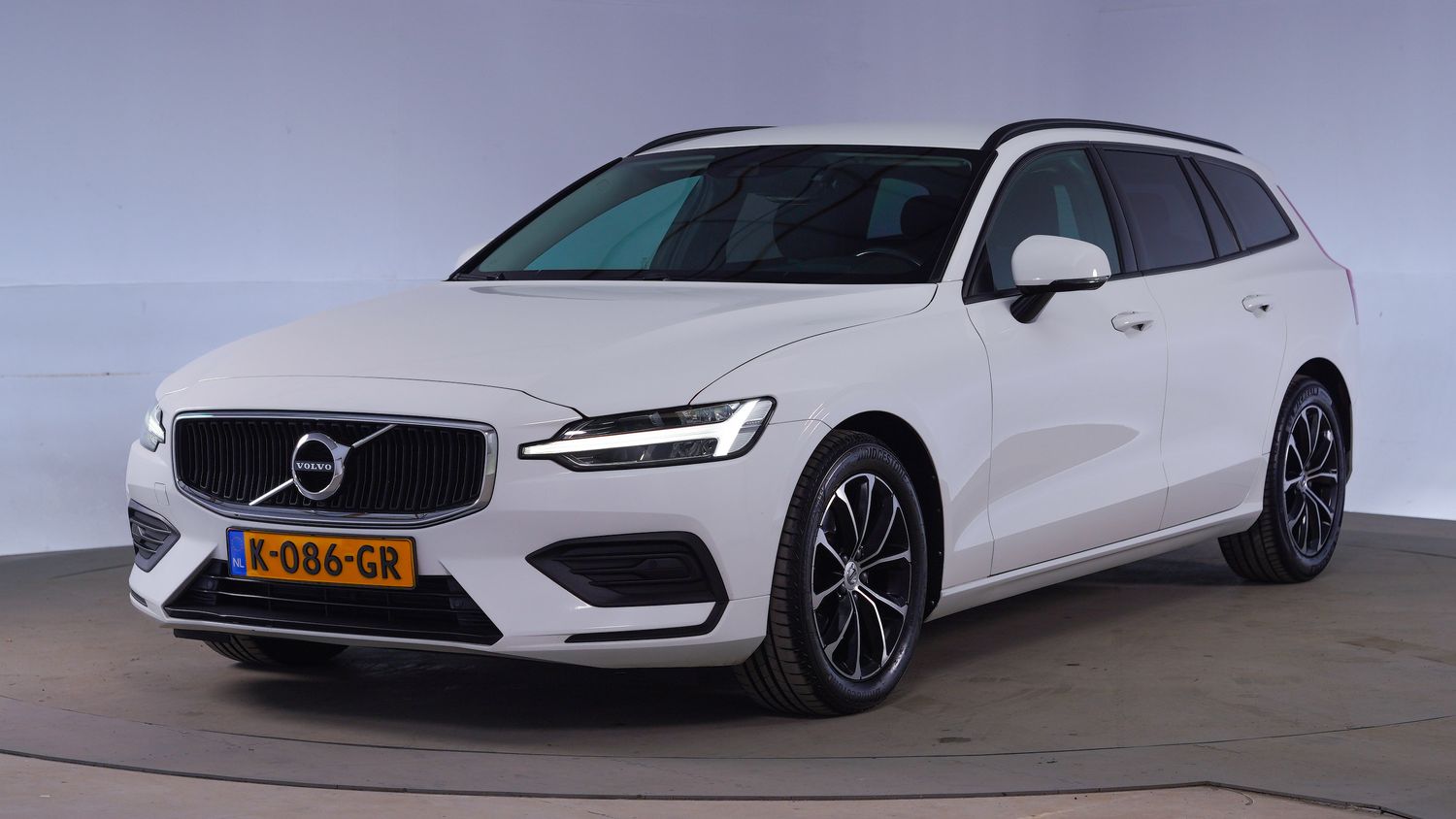 Volvo V60 Station 2021 K-086-GR 1