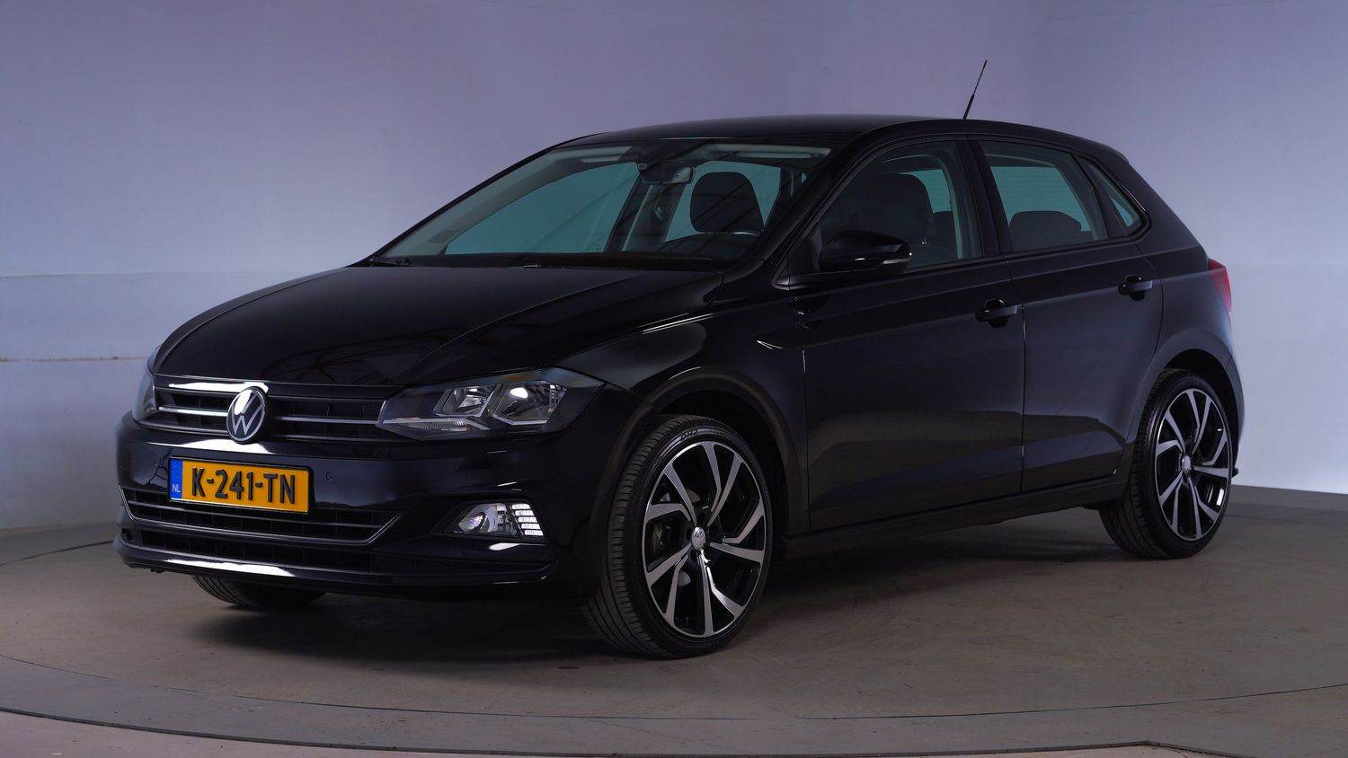 Volkswagen Polo Hatchback 2021 K-241-TN 1