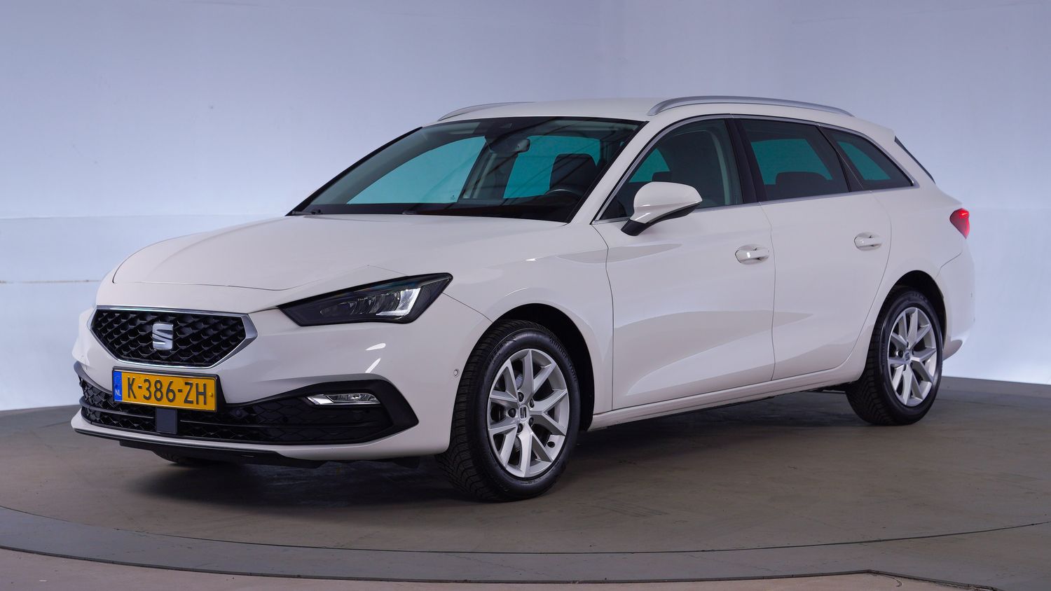 Seat Leon Station 2021 K-386-ZH 1