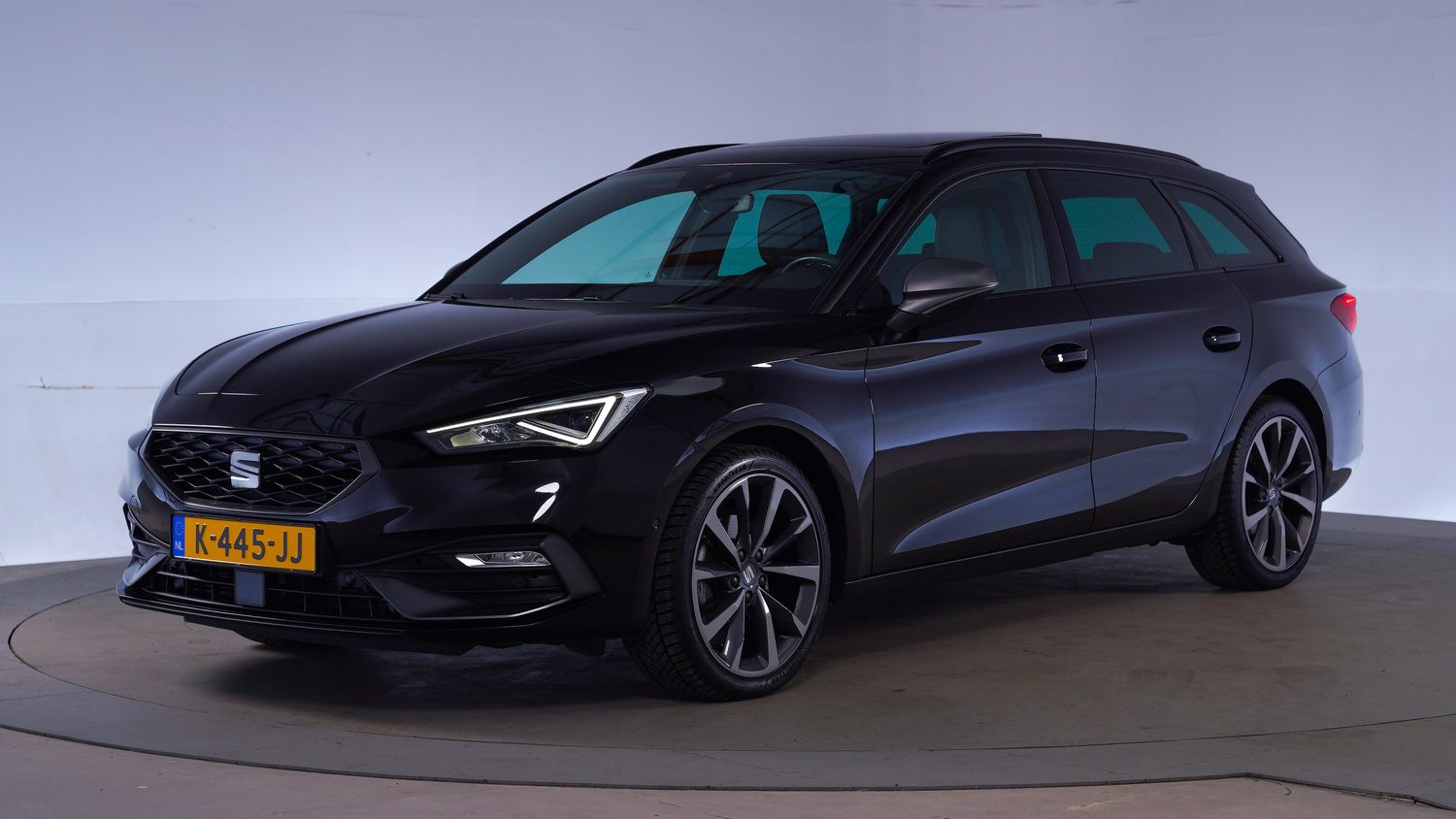 Seat Leon Station 2020 K-445-JJ 1