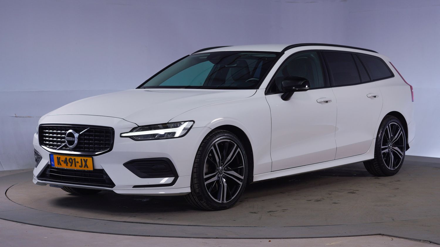 Volvo V60 Station 2021 K-491-JX 1