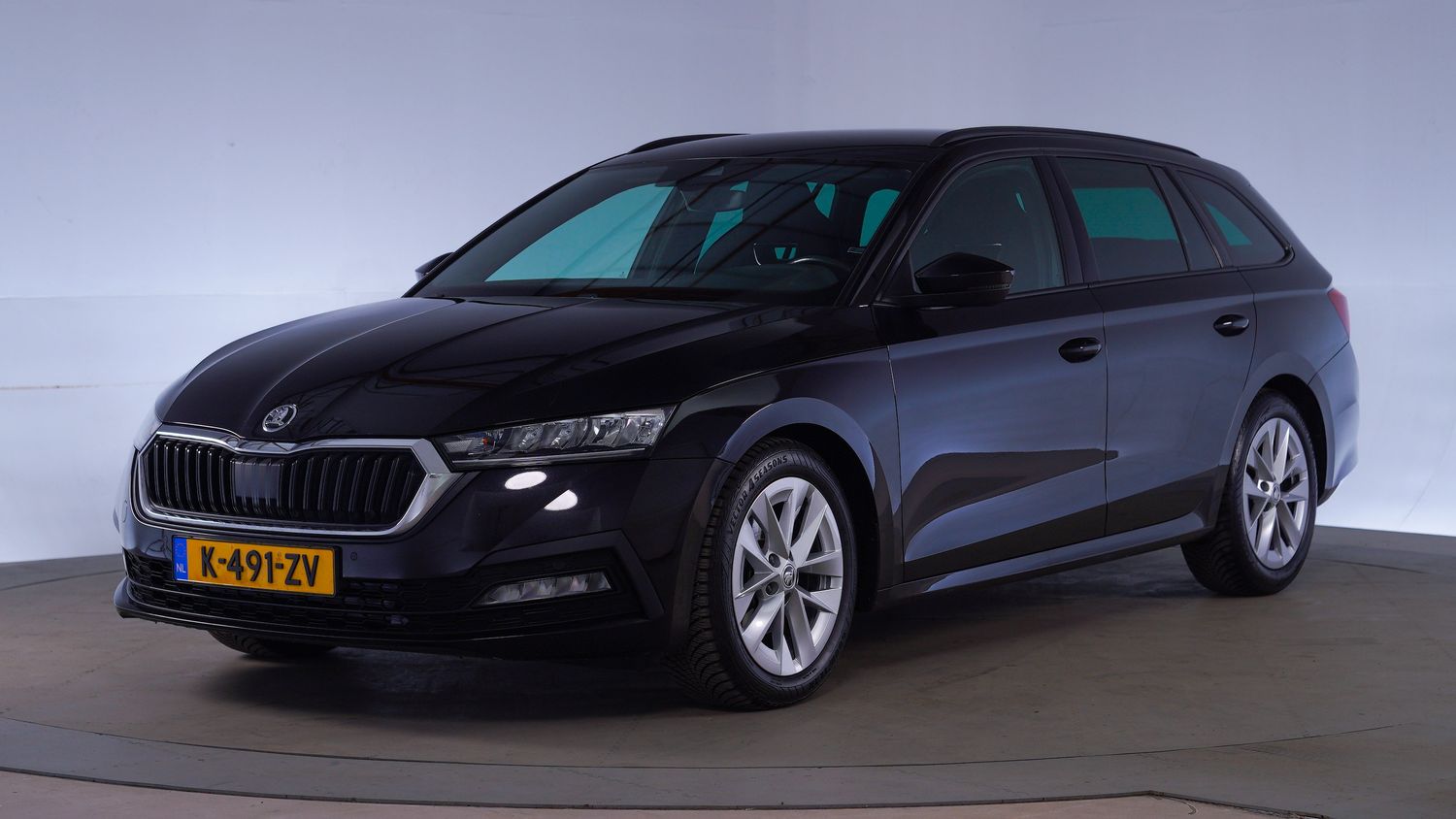 Skoda Octavia Station 2021 K-491-ZV 1