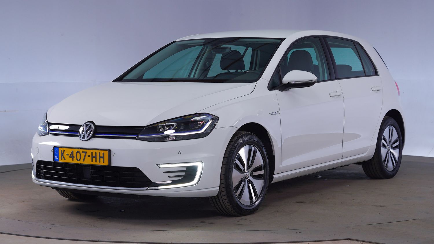 Volkswagen Golf Hatchback 2020 K-407-HH 1