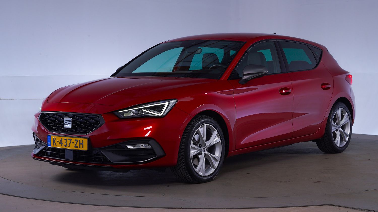 Seat Leon Hatchback 2021 K-437-ZH 1