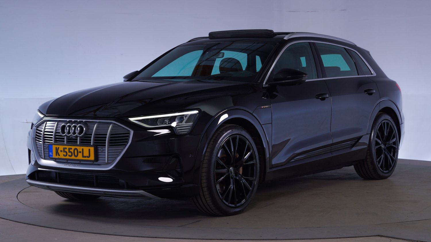 Audi E-Tron SUV / Terreinwagen 2020 K-550-LJ 1