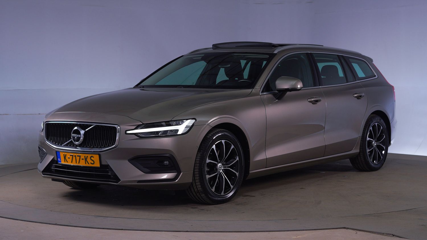 Volvo V60 Station 2021 K-717-KS 1