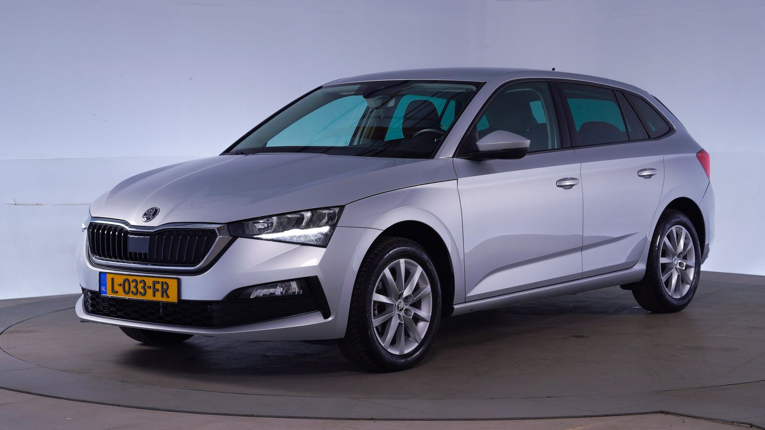 Skoda Scala Hatchback 2021 L-033-FR 1