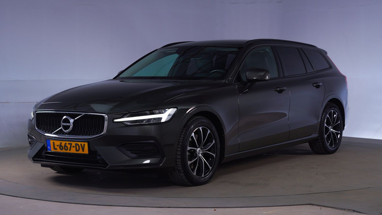 Volvo V60 Station 2021 L-667-DV 1