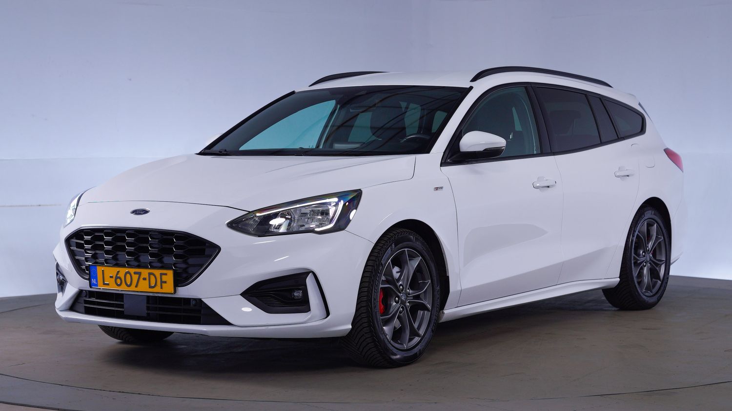 Ford Focus Station 2021 L-607-DF 1