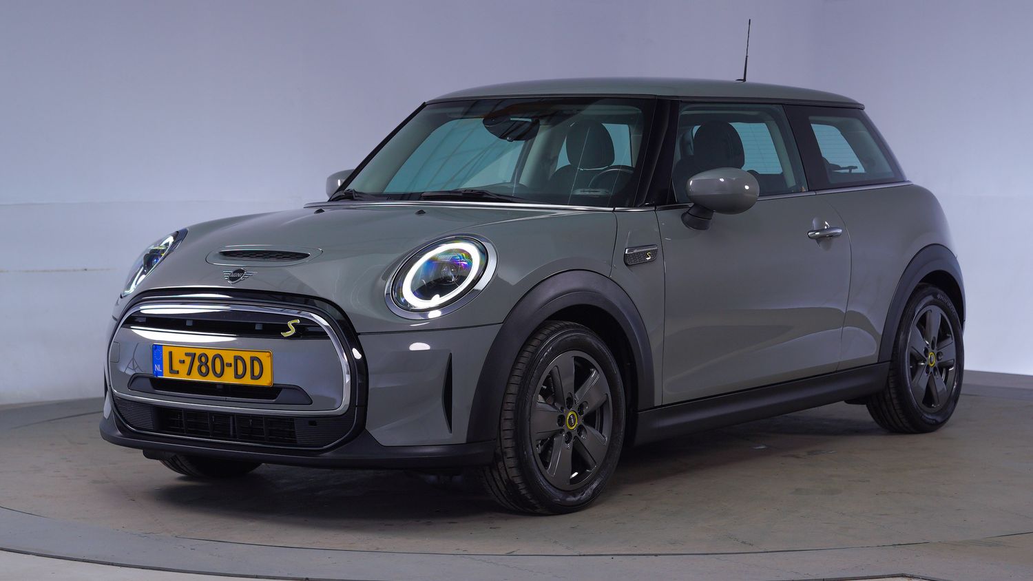 Mini Cooper SE Hatchback 2021 L-780-DD 1