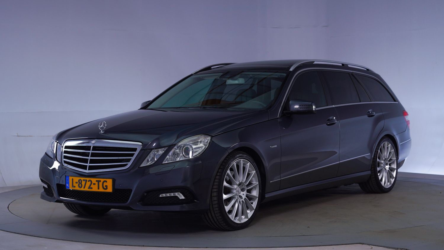 Mercedes-Benz E-Klasse Station 2011 L-872-TG 1