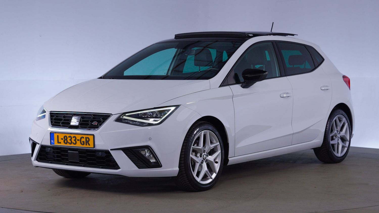 Seat Ibiza Hatchback 2021 L-833-GR 1