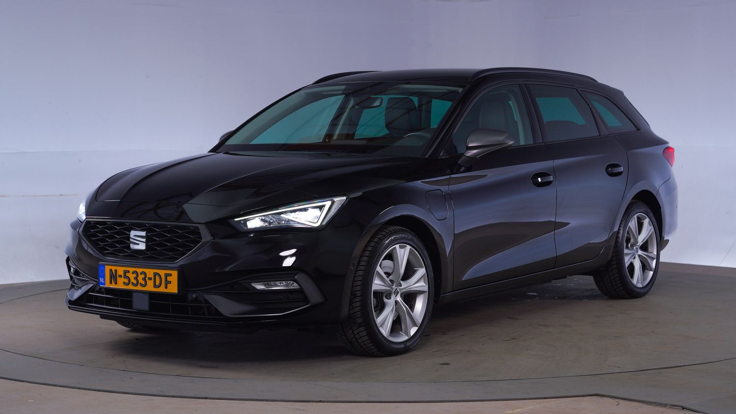 Seat Leon Station 2022 N-533-DF 1