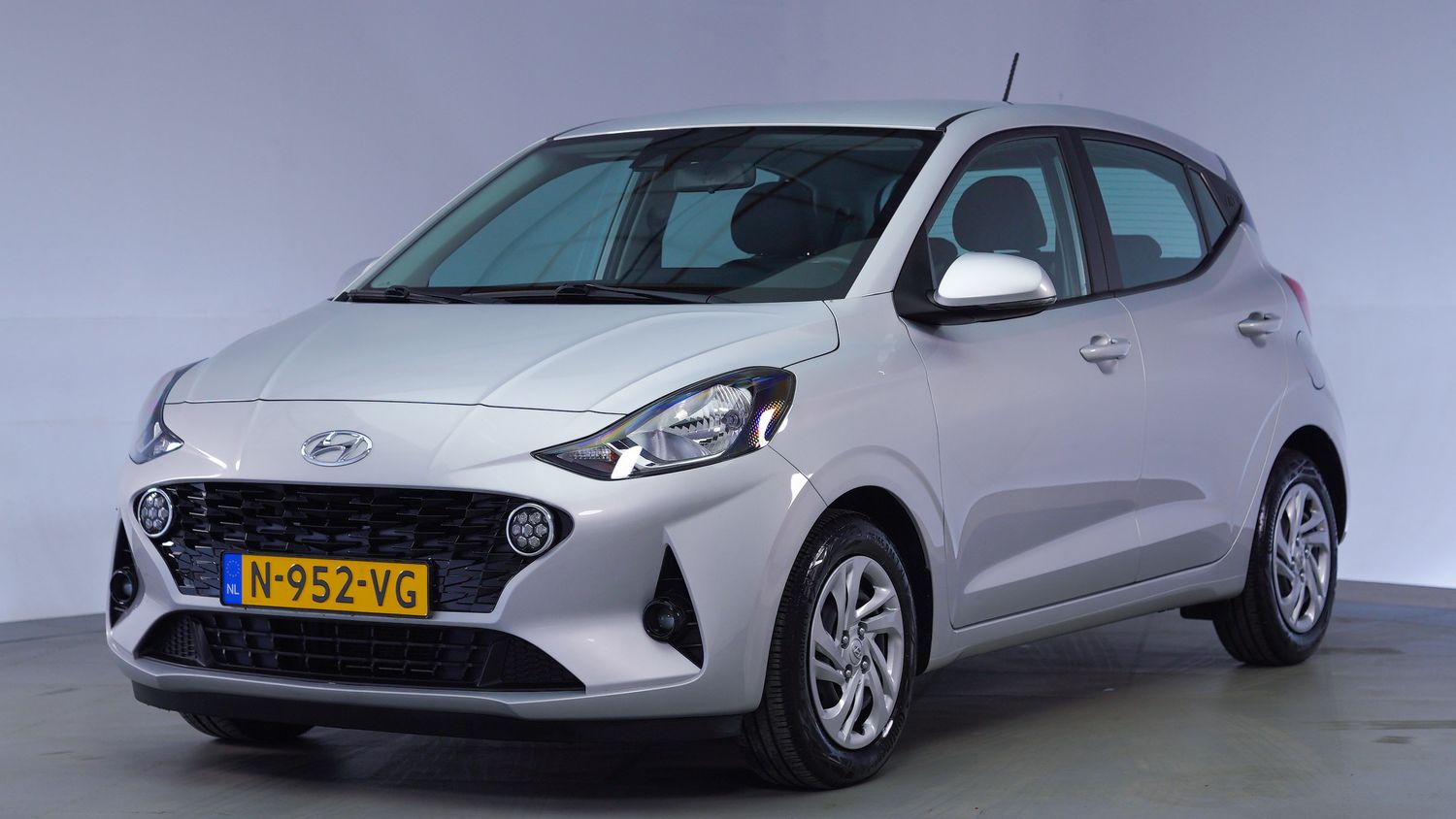 Hyundai i10 Hatchback 2022 N-952-VG 1