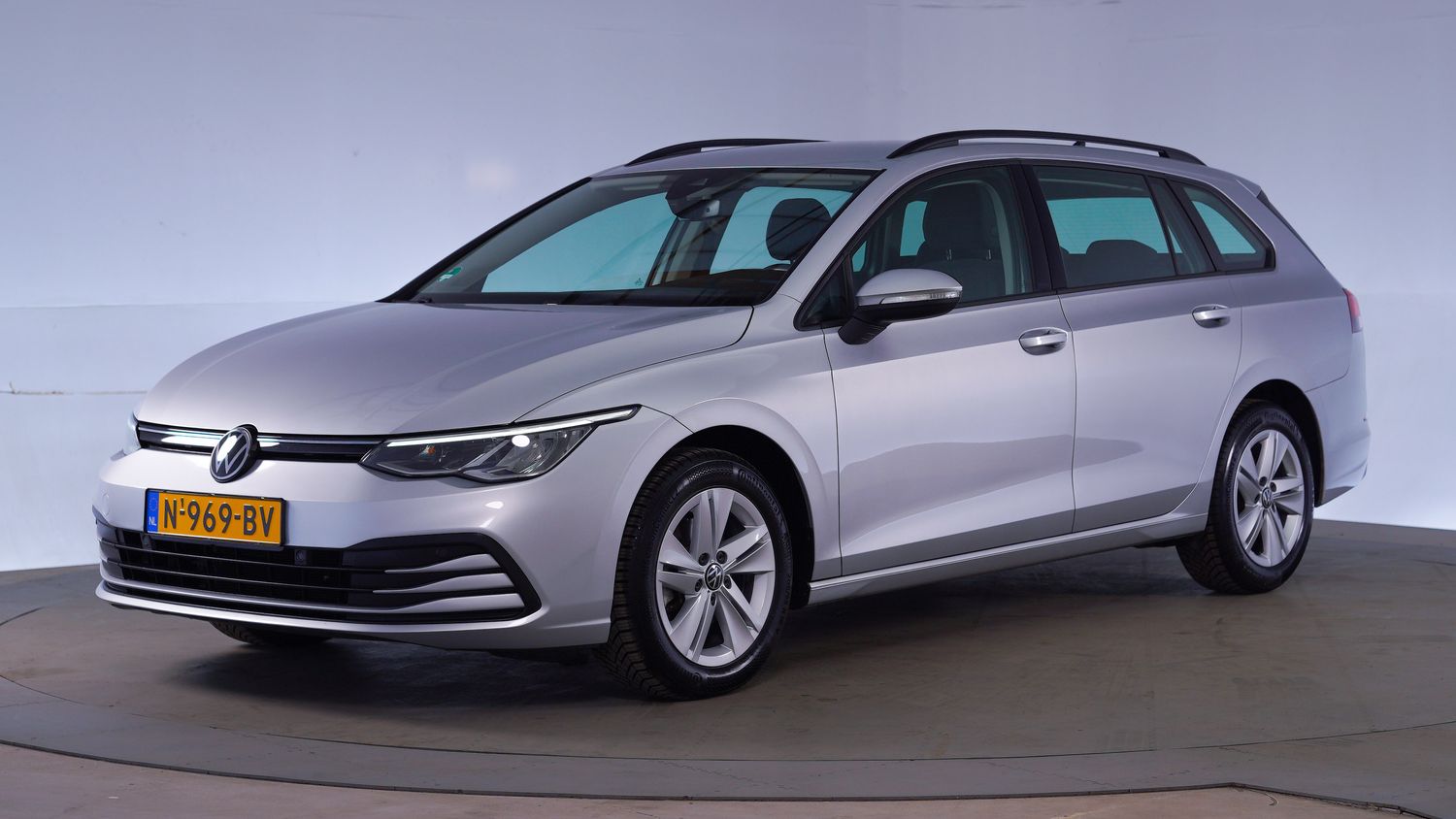 Volkswagen Golf Station 2021 N-969-BV 1