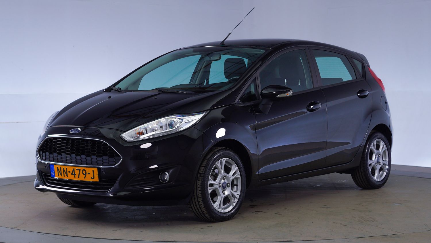 Ford Fiesta Hatchback 2017 NN-479-J 1