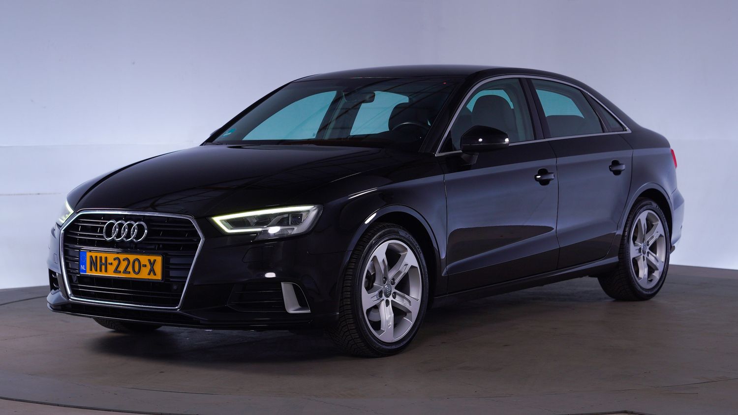 Audi A3 Sedan 2017 NH-220-X 1