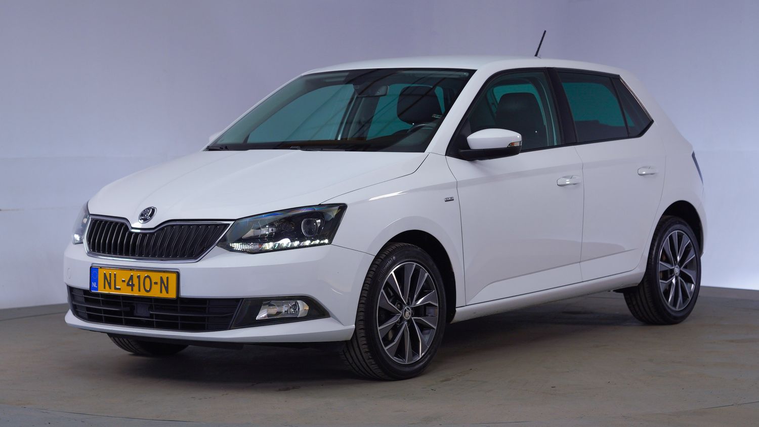 Skoda Fabia Hatchback 2017 NL-410-N 1