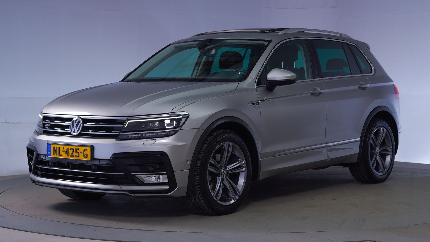 Volkswagen Tiguan SUV / Terreinwagen 2017 NL-425-G 1