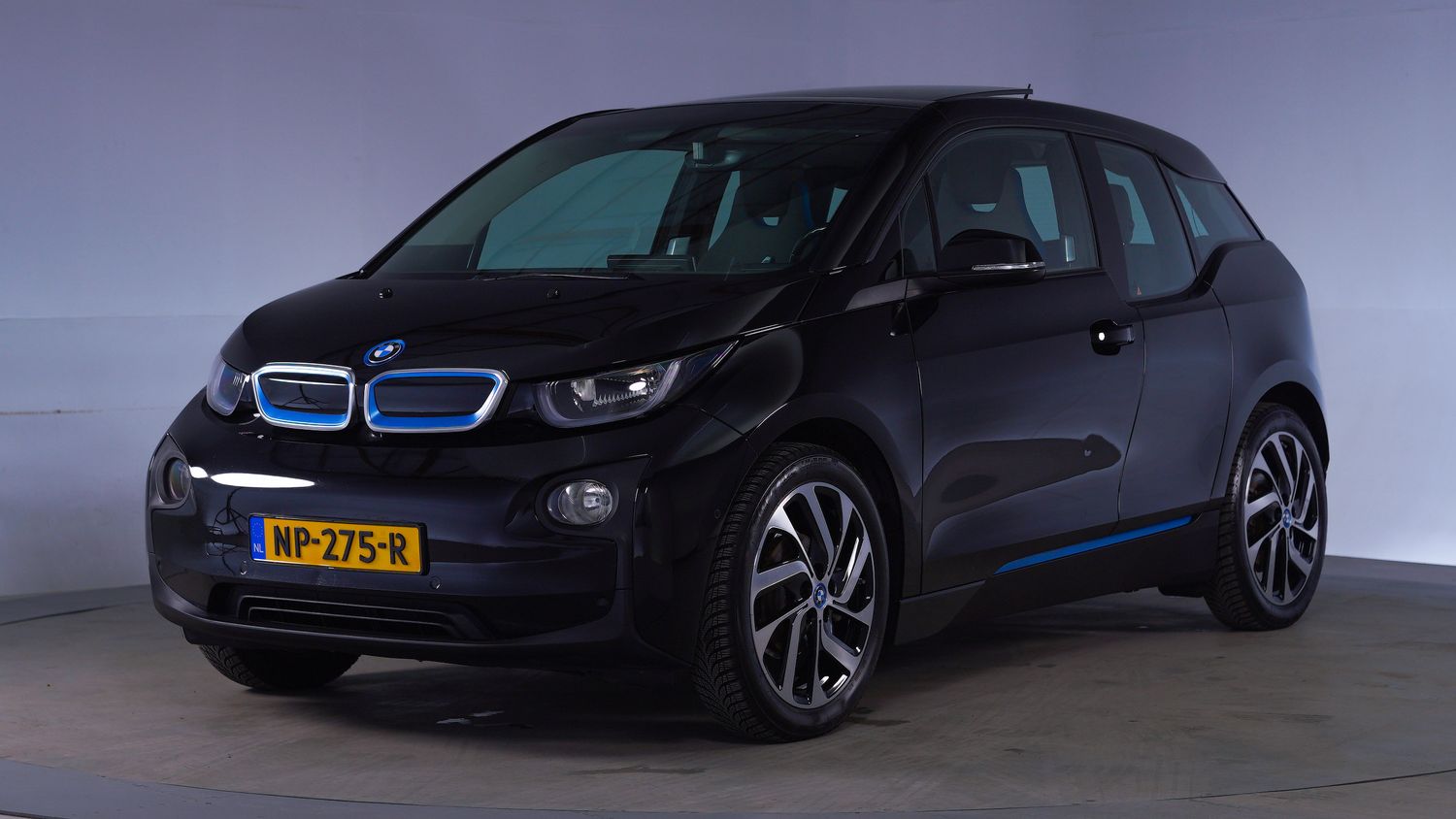 BMW i3 Hatchback 2017 NP-275-R 1