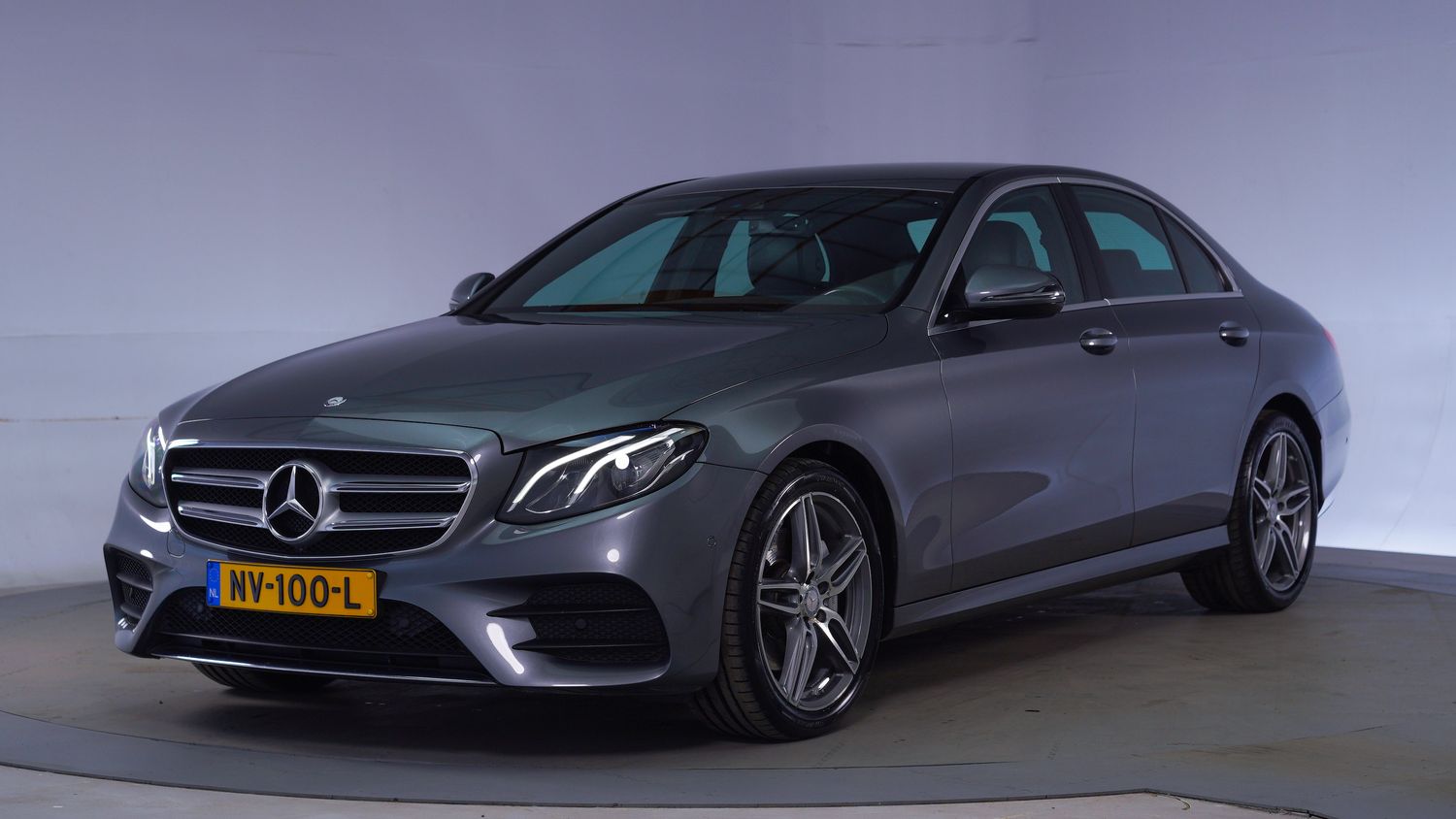 Mercedes-Benz E-Klasse Sedan 2017 NV-100-L 1