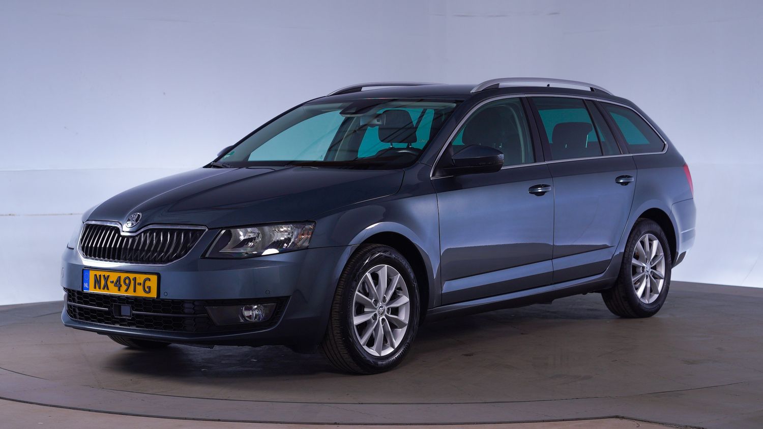 Skoda Octavia Station 2016 NX-491-G 1
