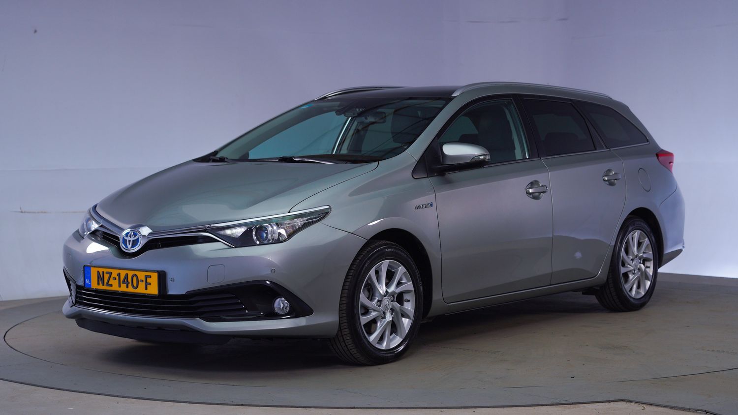 Toyota Auris Station 2016 NZ-140-F 1