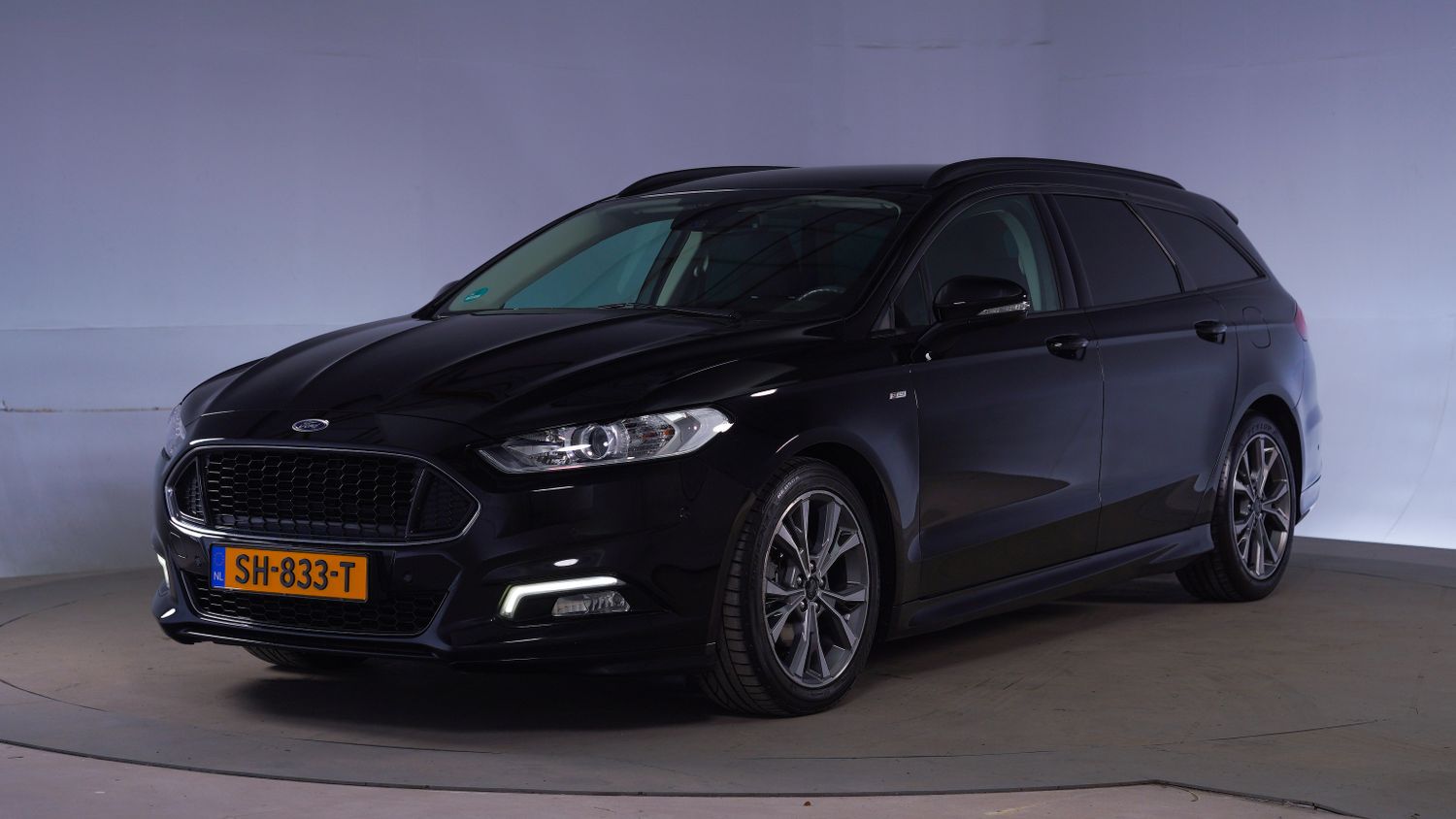 Ford Mondeo Station 2018 SH-833-T 1