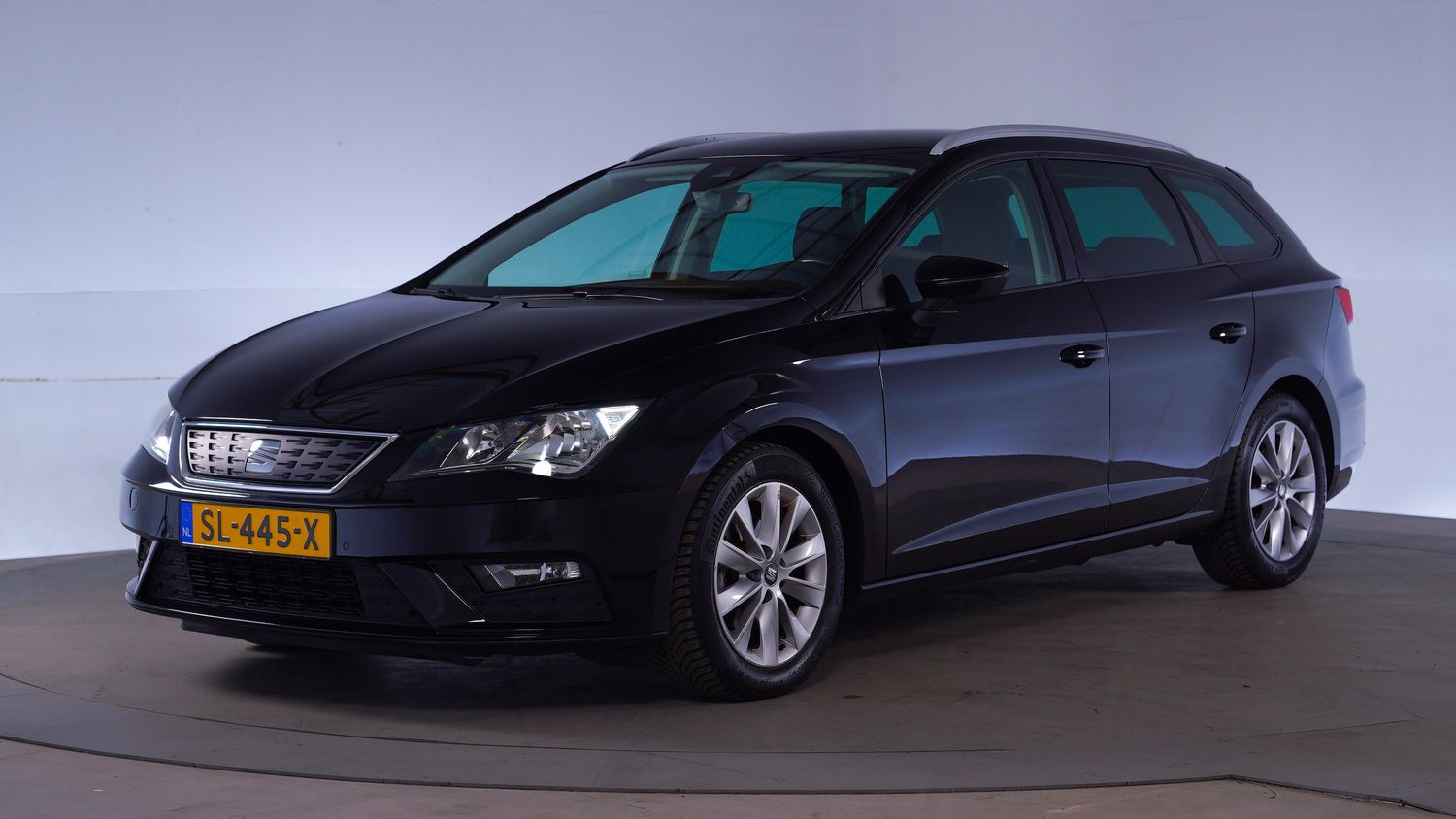 Seat Leon Station 2018 SL-445-X 1