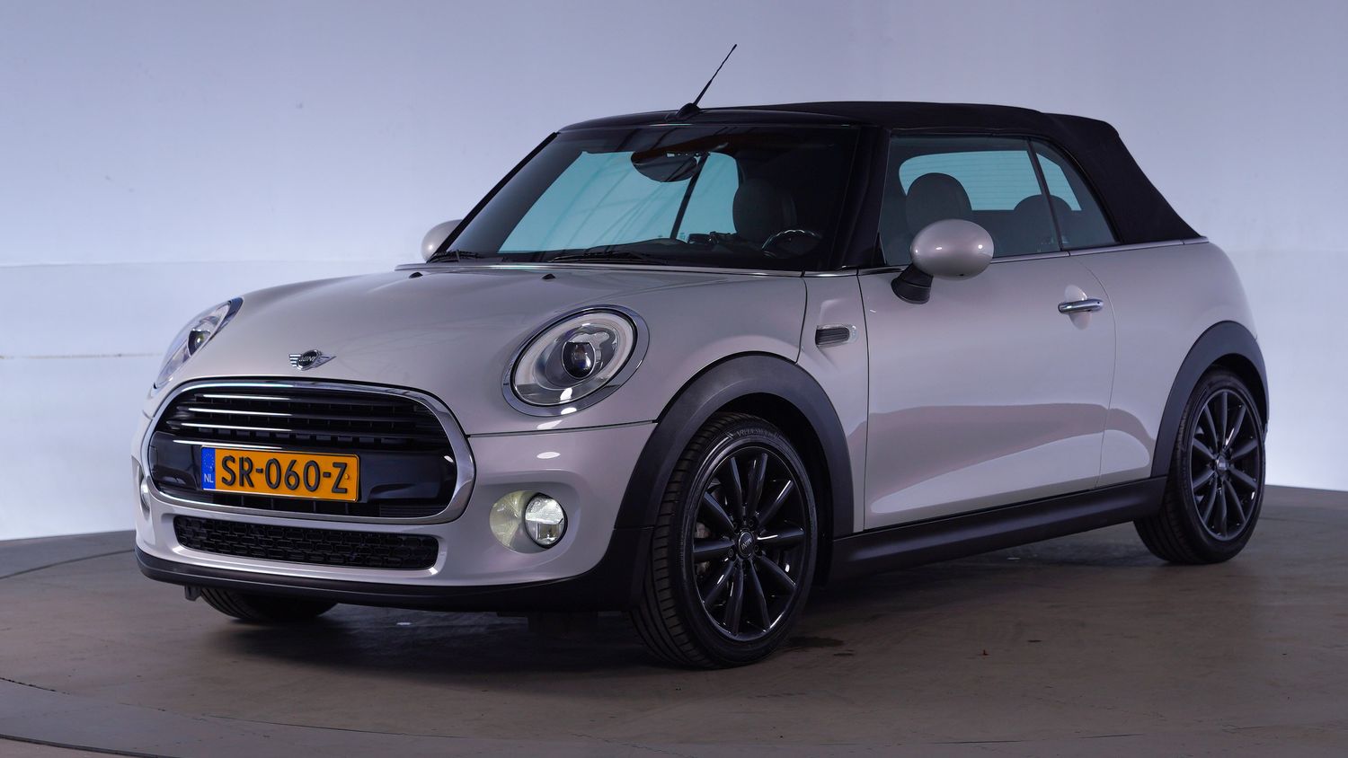 Mini Cooper Cabriolet 2018 SR-060-Z 1