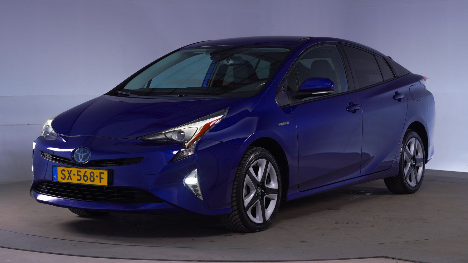 Toyota Prius Hatchback 2016 SX-568-F 1