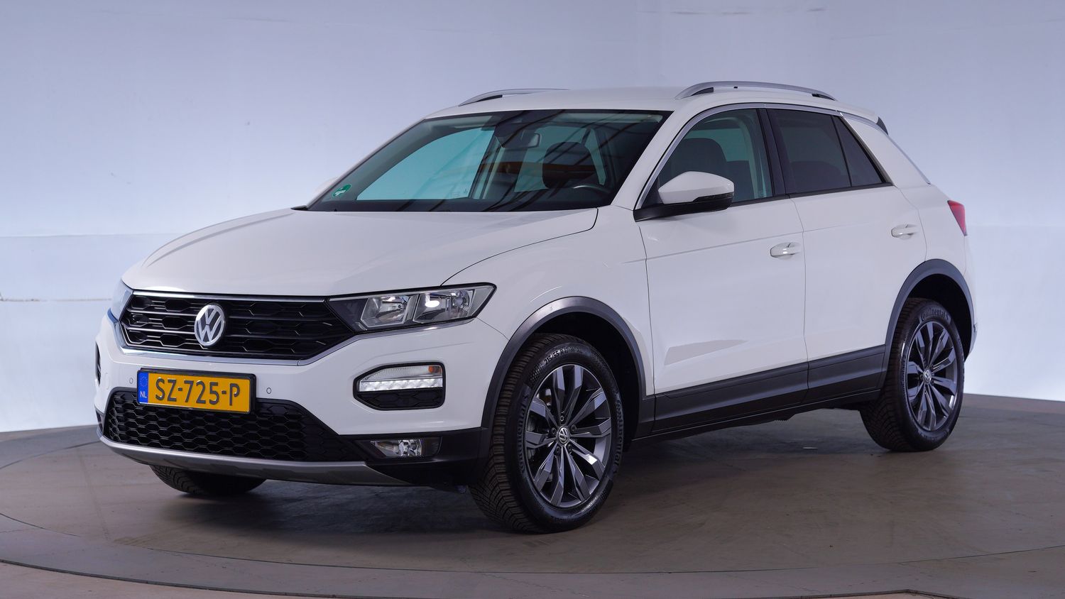 Volkswagen T-Roc MPV 2018 SZ-725-P 1