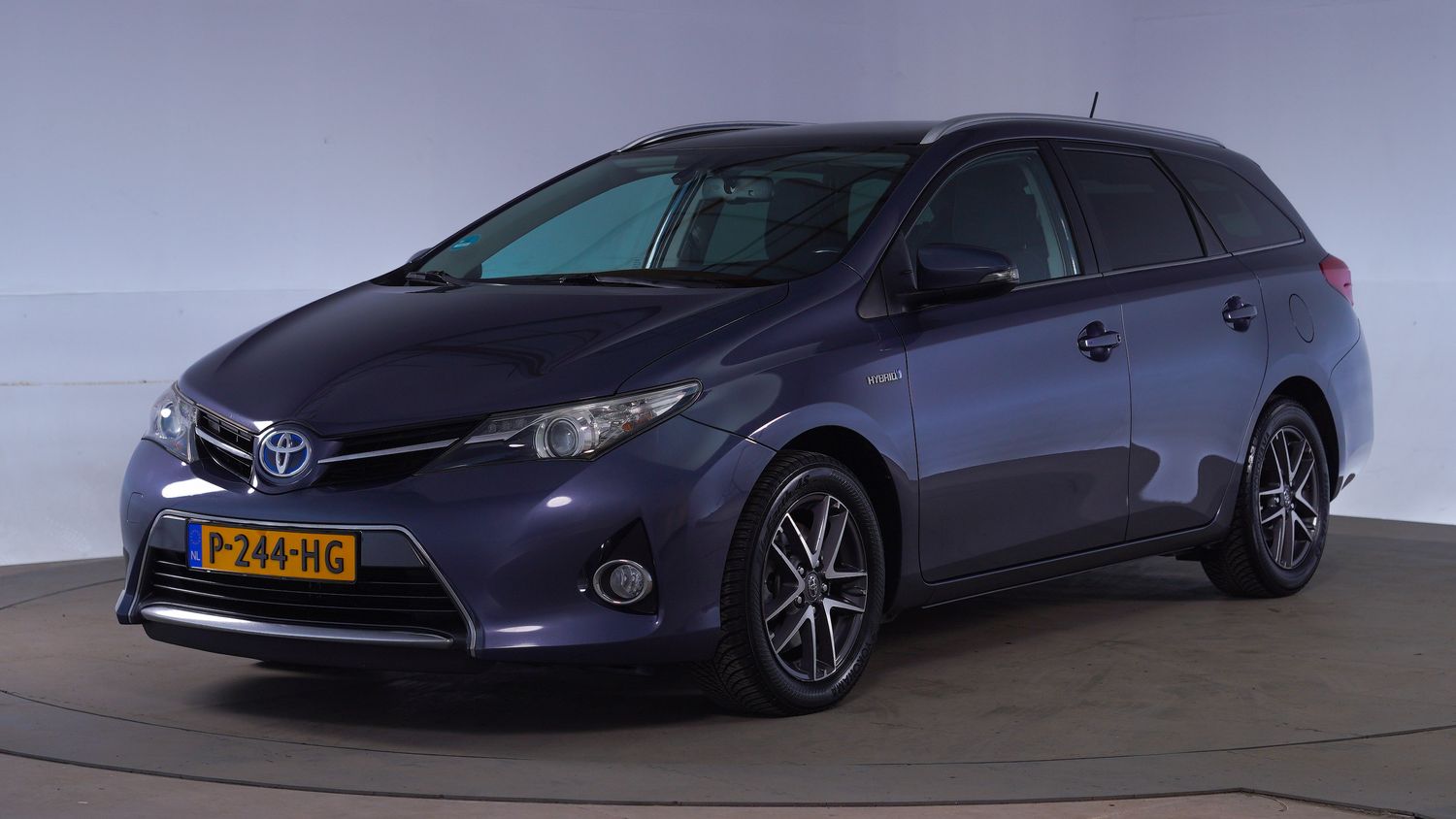 Toyota Auris Station 2014 P-244-HG 1