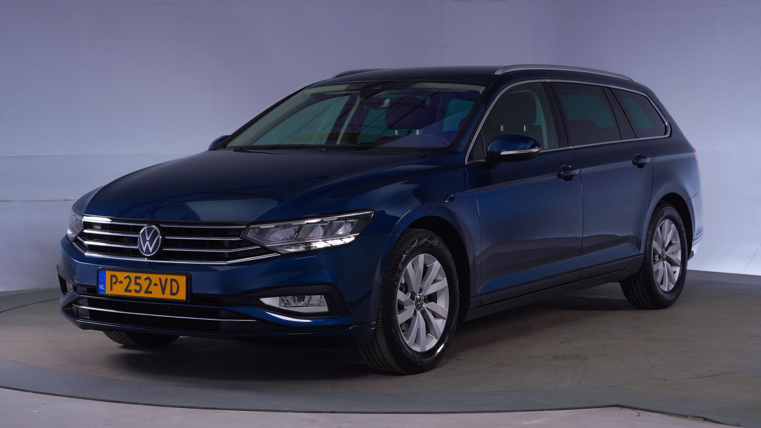 Volkswagen Passat Station 2022 P-252-VD 1