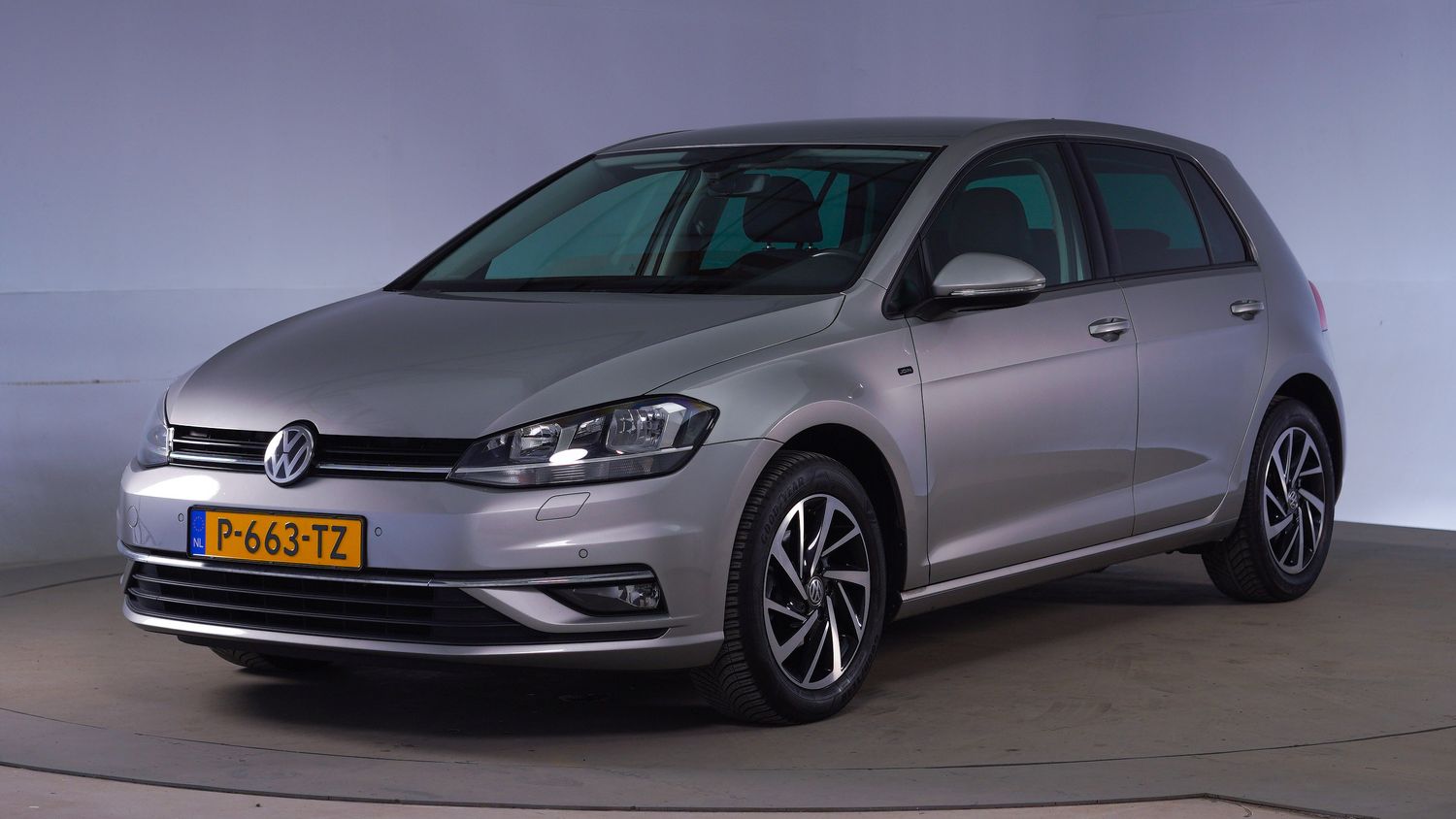 Volkswagen Golf Hatchback 2018 P-663-TZ 1