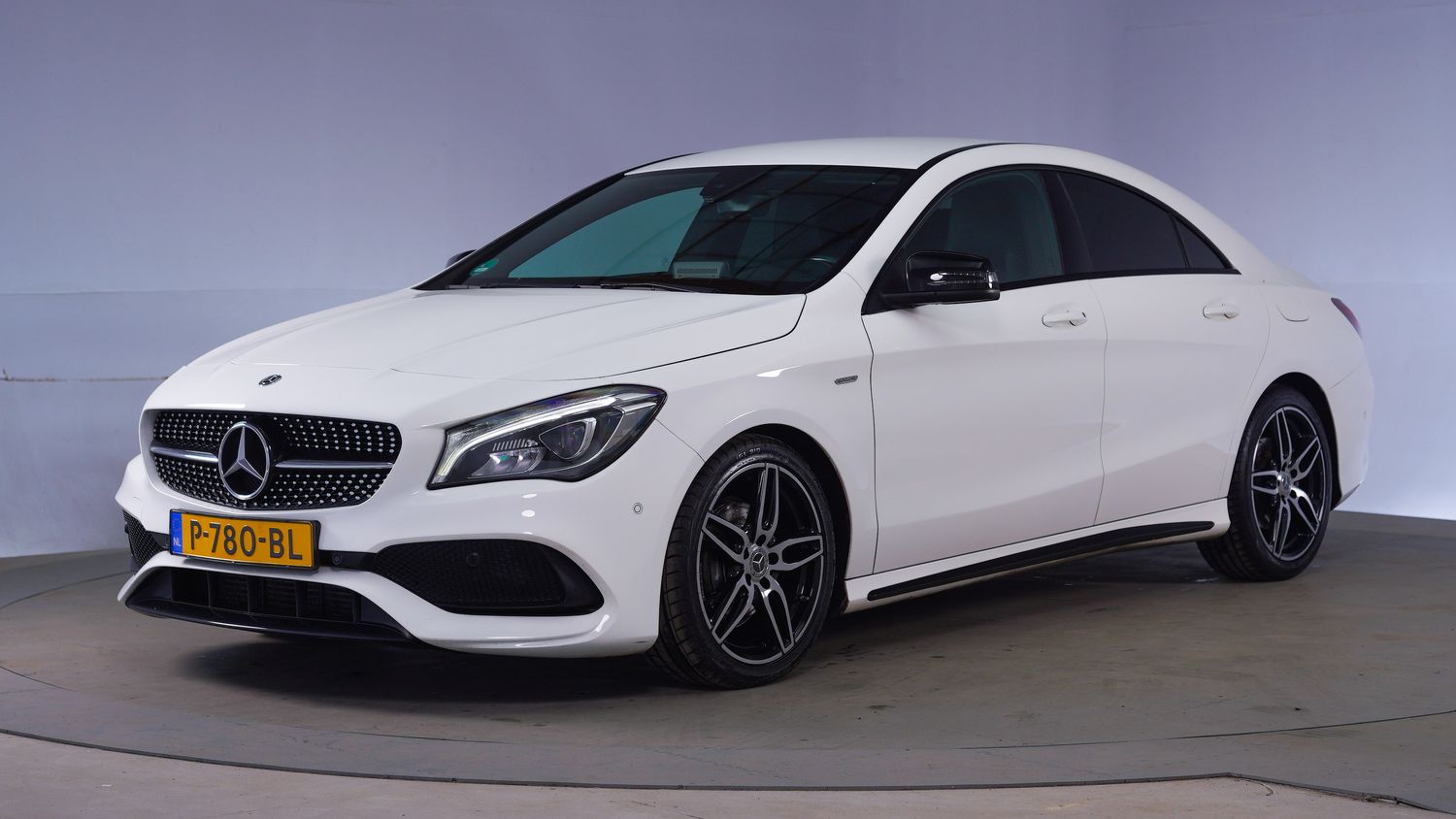 Mercedes-Benz CLA-klasse Sedan 2018 P-780-BL 1