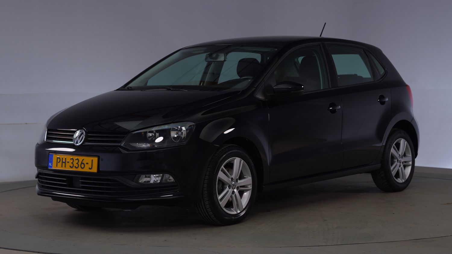 Volkswagen Polo Hatchback 2016 PH-336-J 1