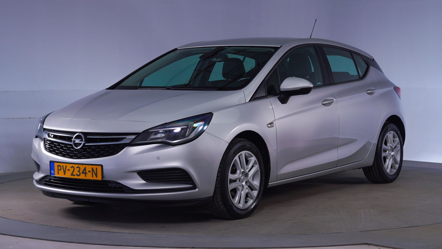 Opel Astra Hatchback 2017 PV-234-N 1