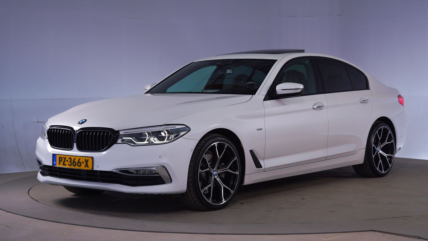 BMW 5-serie Sedan 2017 PZ-366-X 1