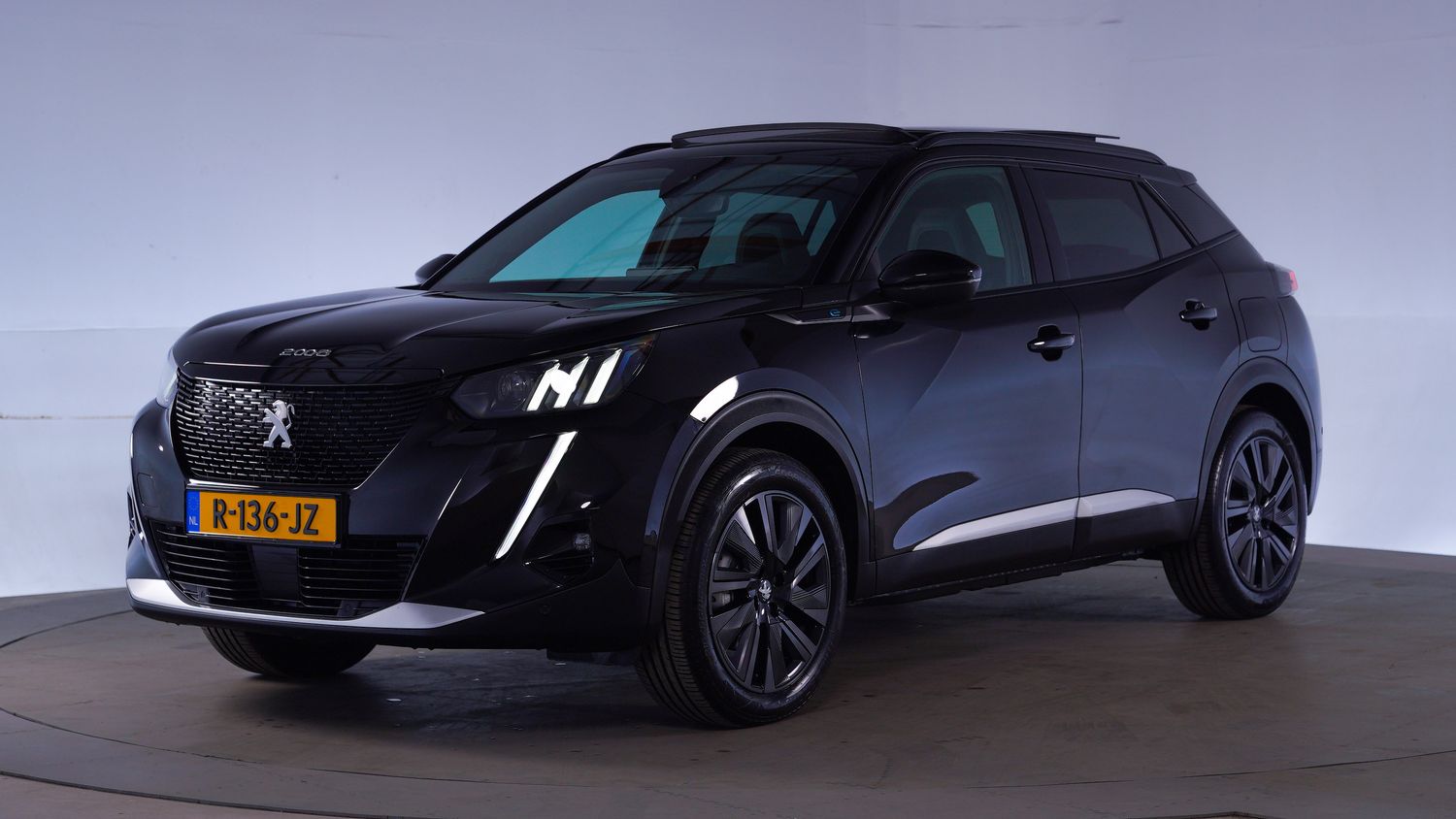 Peugeot e-2008 SUV / Terreinwagen 2022 R-136-JZ 1