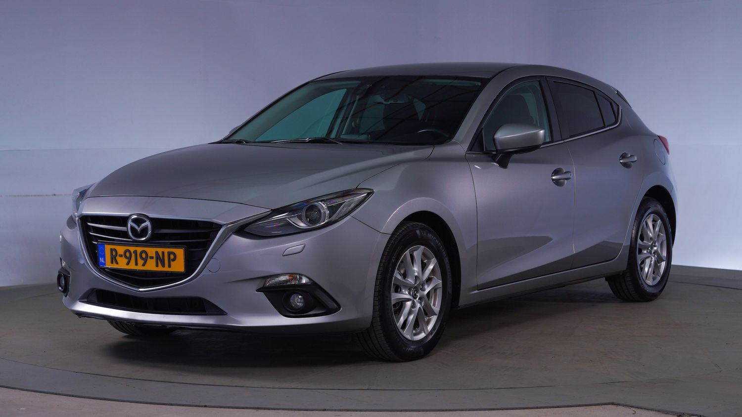 Mazda 3 Hatchback 2015 R-919-NP 1