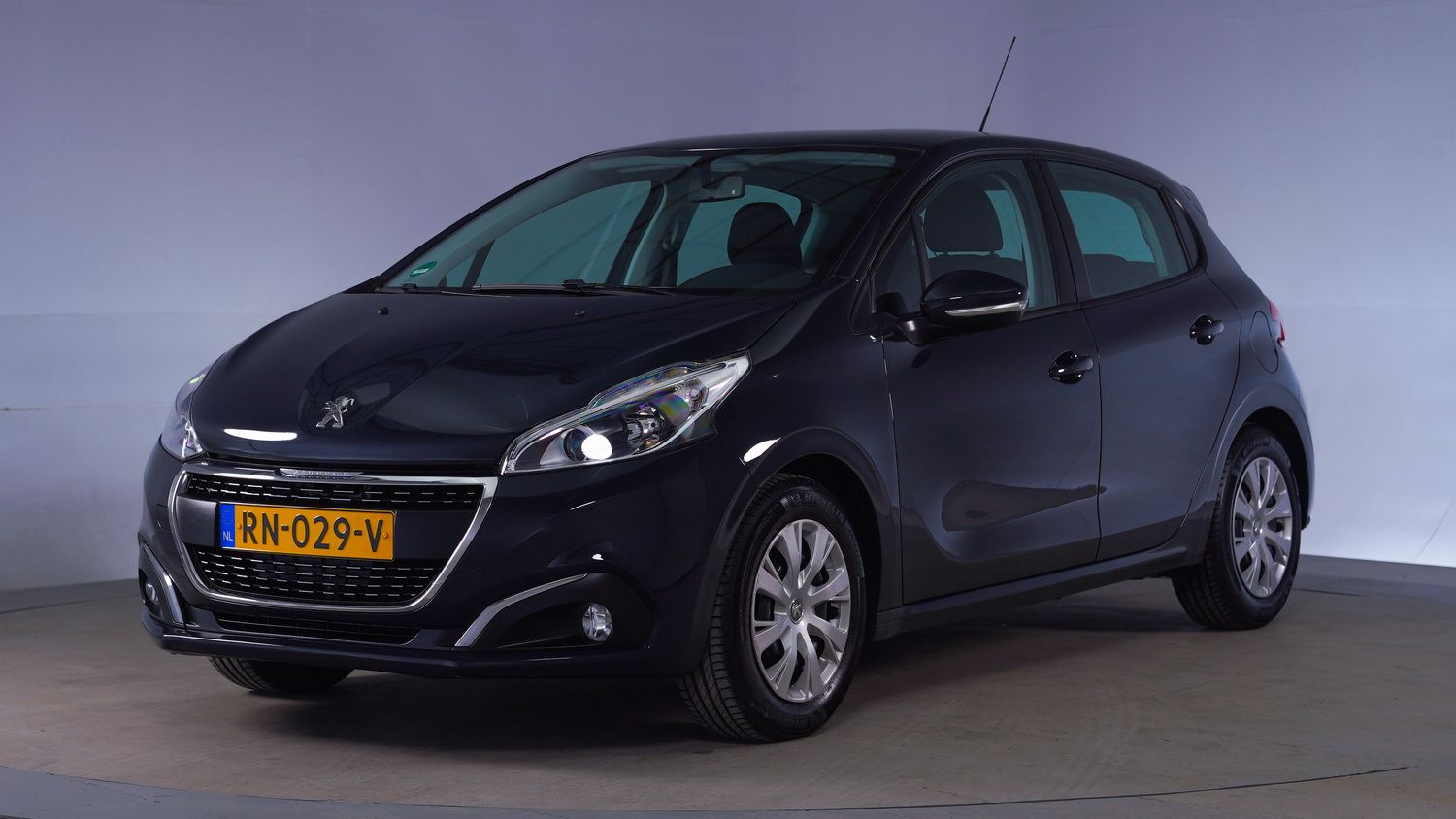 Peugeot 208 Hatchback 2017 RN-029-V 1