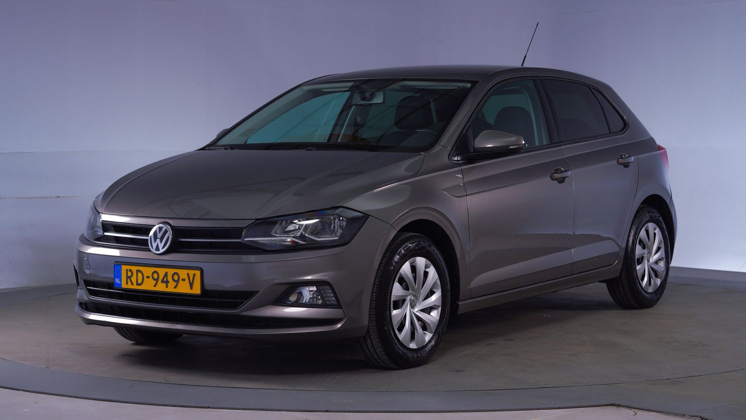 Volkswagen Polo Hatchback 2017 RD-949-V 1