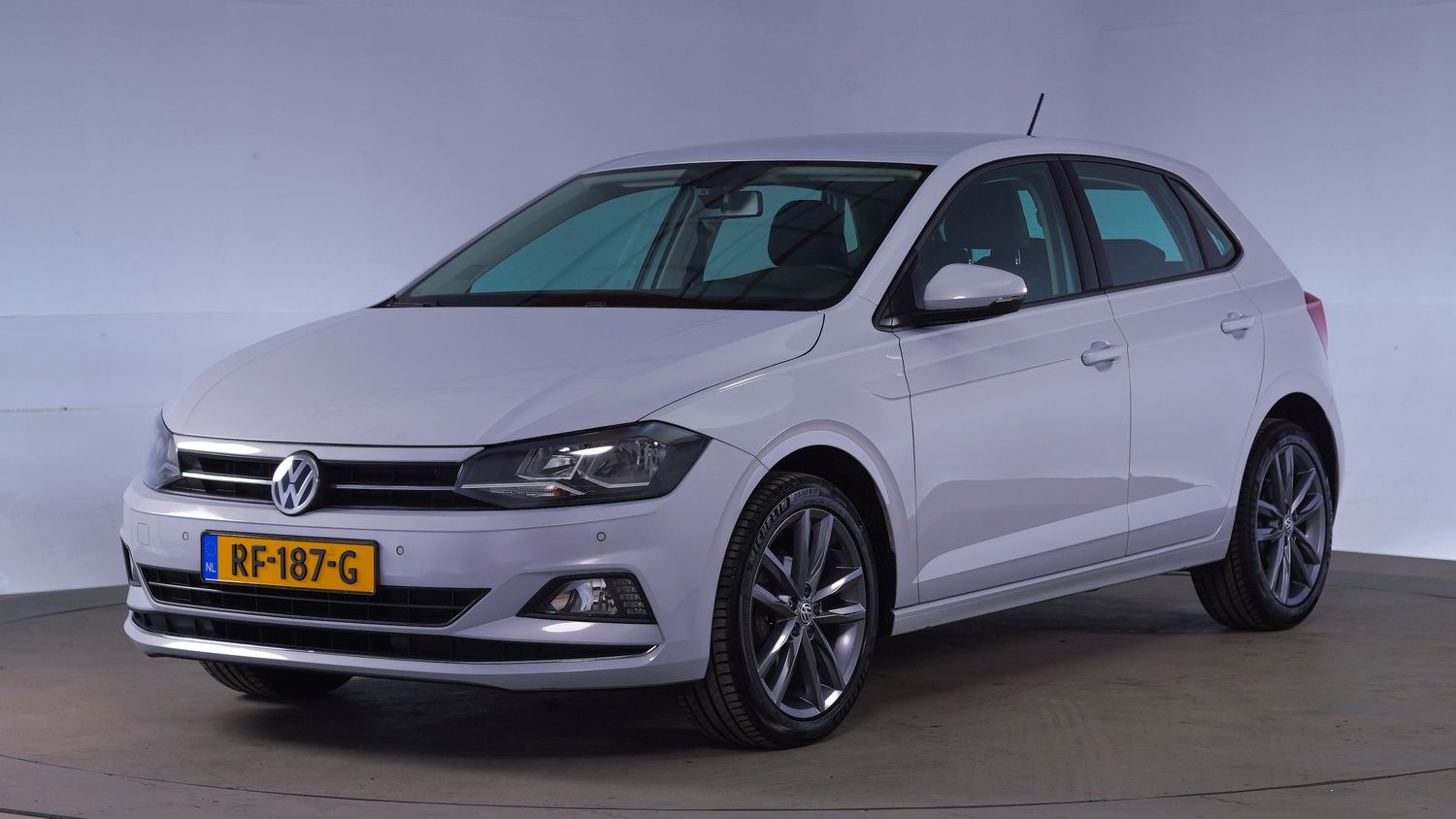 Volkswagen Polo Hatchback 2017 RF-187-G 1