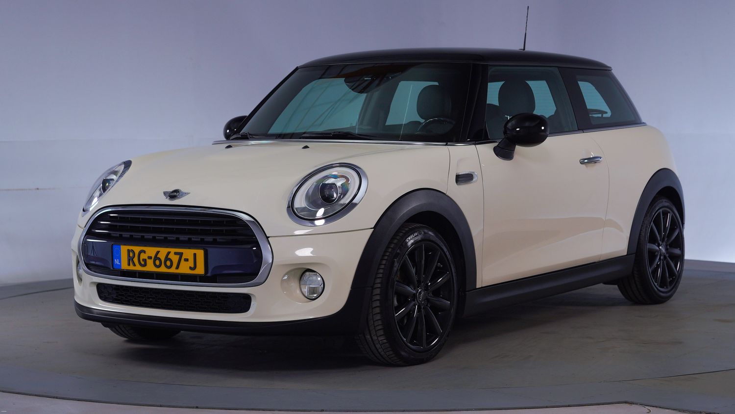 Mini Cooper Hatchback 2017 RG-667-J 1